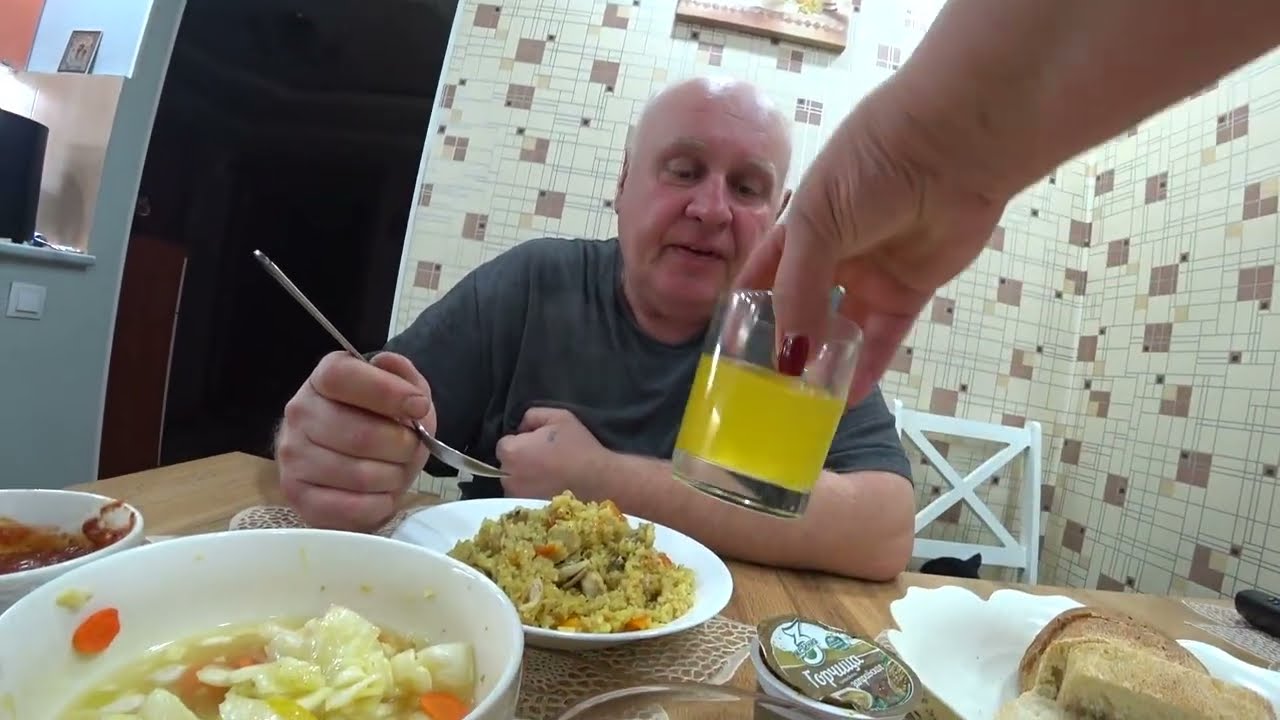 У МЕНЯ ОБОСТРЕНИЕ/САНЁК ВСЕХ БЛАГОДАРИТ/ВСПОМНИЛИ РОДИТЕЛЕЙ ДО СЛЕЗ/СОВЕТСКИЙ ПЛОВ/ОЛАДЬИ С НАЧИНКОЙ
