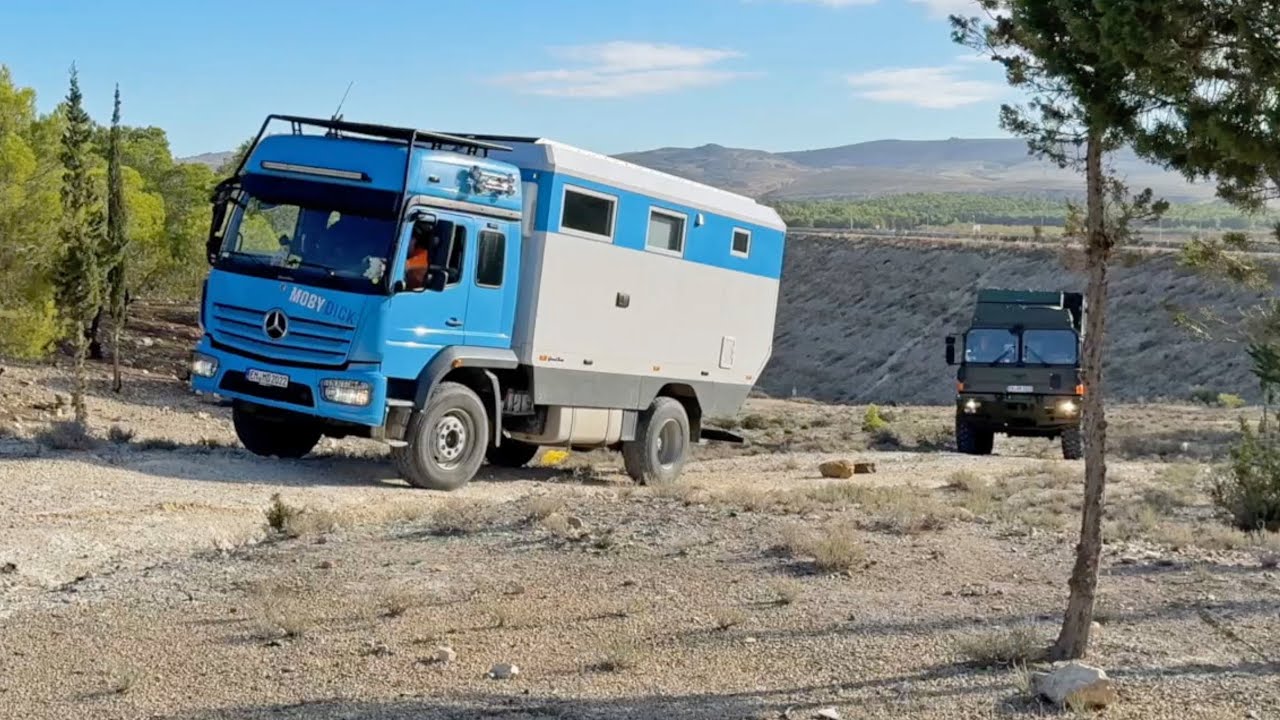 MAN HX60 - EXMO Convoy Met Garde Nationale in TUNISIA – Trucks, Mountains & Midnight Desert Fire