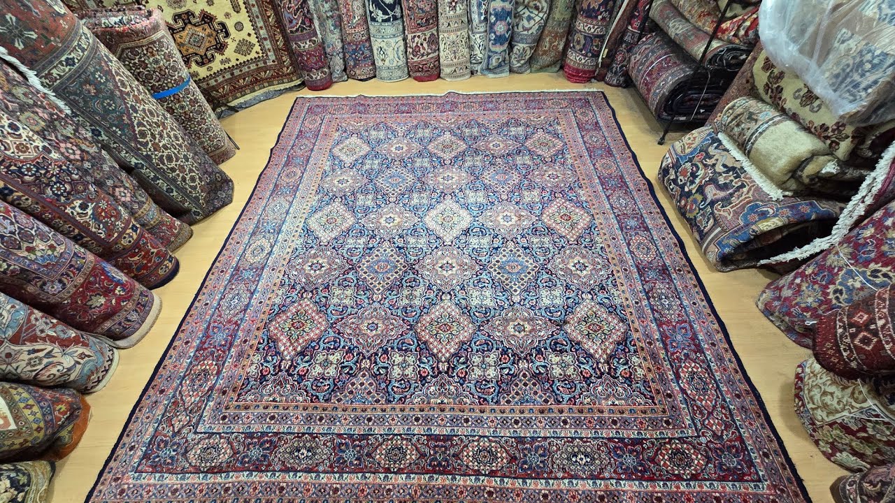 Qazvin #persianrug #handknotted #vintage #teppichbazar #tappetopersiano #orientalrug #interiordesign