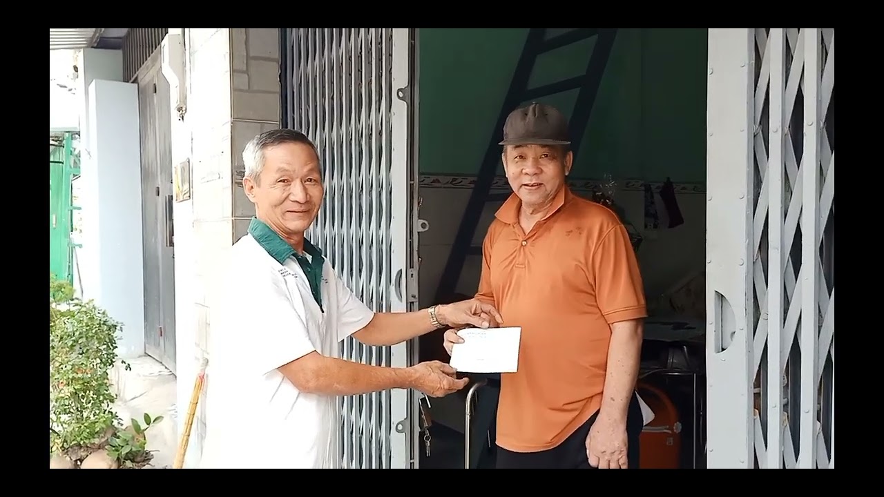 BĐH Giáo khu Fatima thăm hỏi tặng quà cho các gia đình khó khăn,  trong Giáo khu (Phần 3)