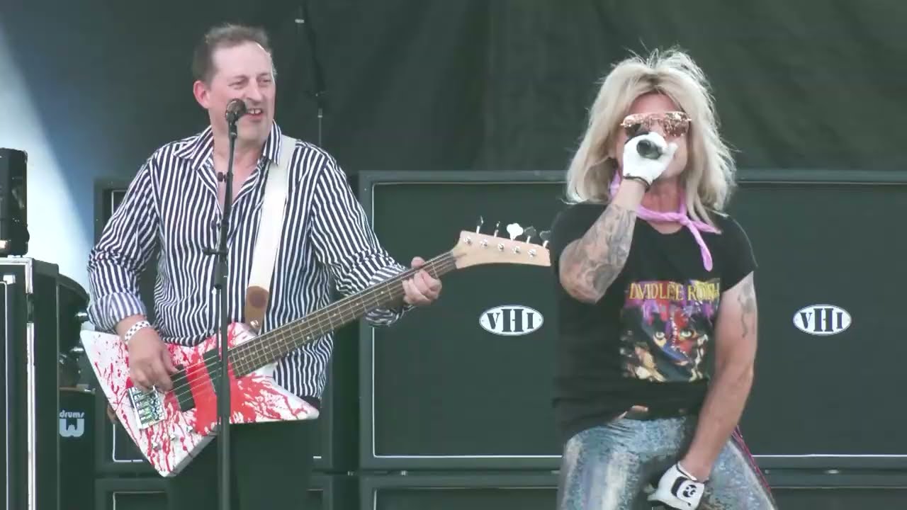 Nostalgia Music Festival   The Van Halen Invasion 1080p