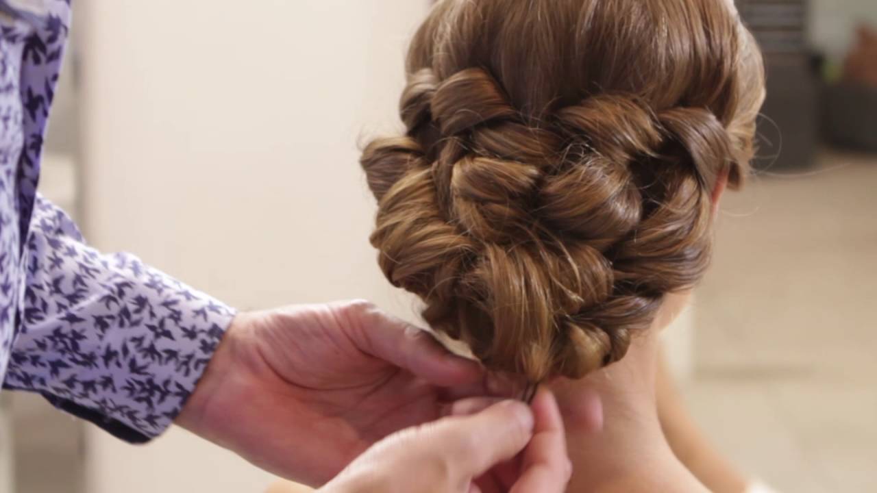 DIY - Penteado Fácil: Coque e Semi-preso no mesmo look