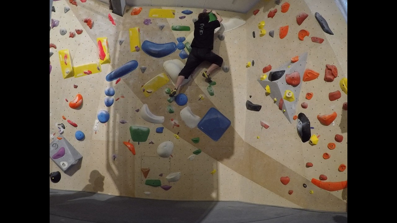 Rotate on the Wall, v4+ / Повернись на Стене, 6B+