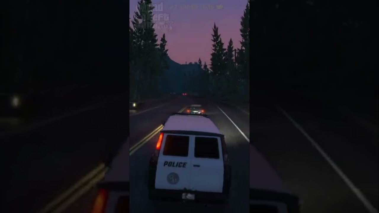 Stealing Police Transporter in Police Chase - Grand Theft Auto V
