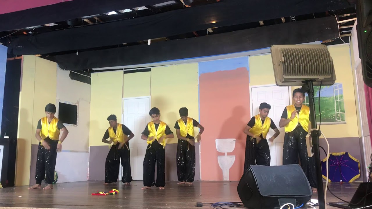 Boys dance - Malayalam Kantha and Hindi satakli song