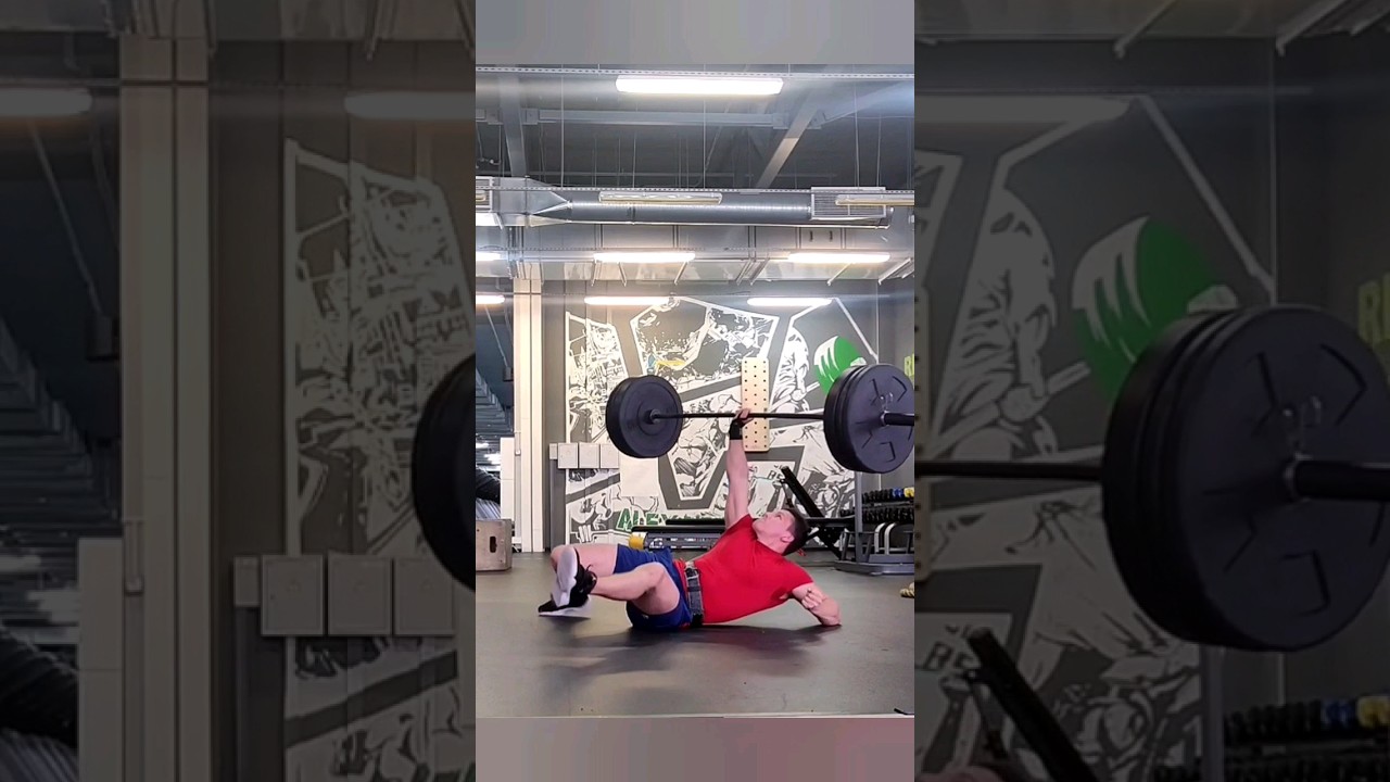 the bar jumped off🤦🤏 #sport #news #muscle #fitness #gym #russia #strong #europe #serbia #berlin #fit