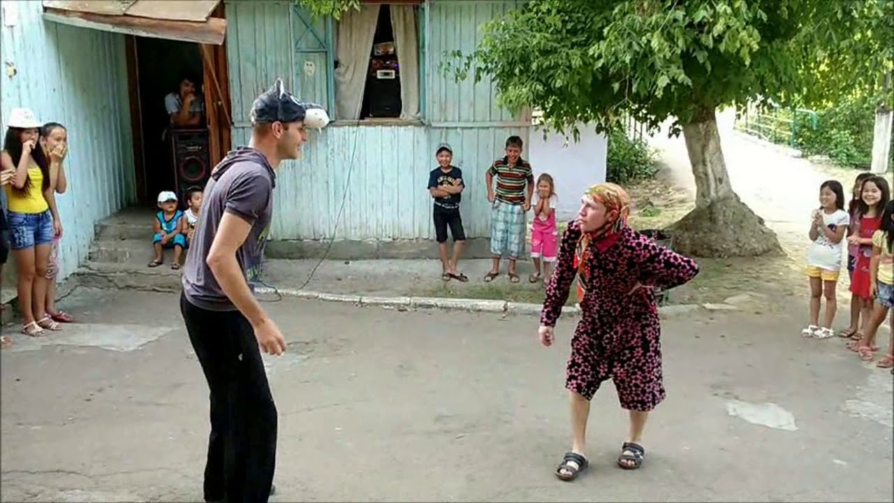 Выступление вожатых в лагере ,,Горный