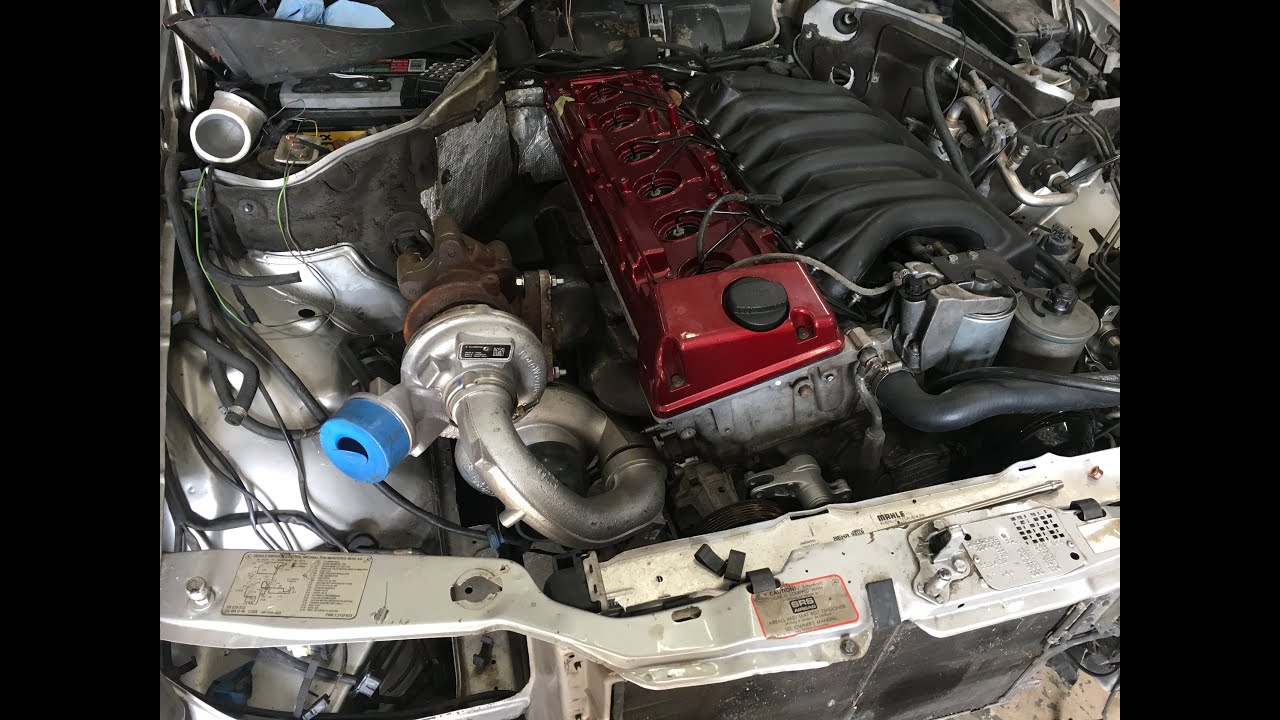 300TE OM606 Compound Turbo Mounted