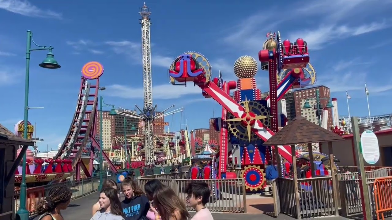 parchi divertimenti e Boardwalk sull' Oceano...la mitica Coney Island