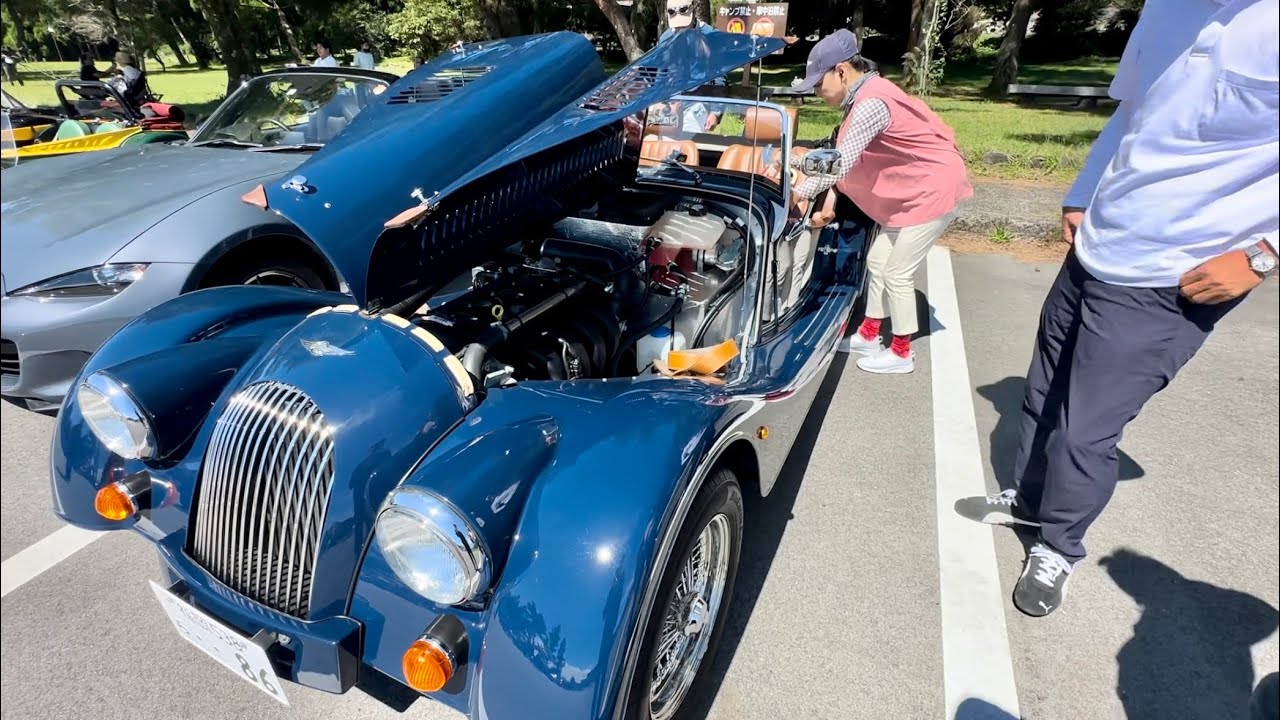超絶カッコいい！モーガンPlus4は車のシーラカンス？