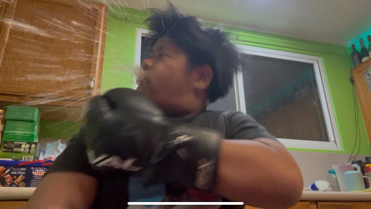 Review Boxing Rivals HDE-F pro fight gloves 