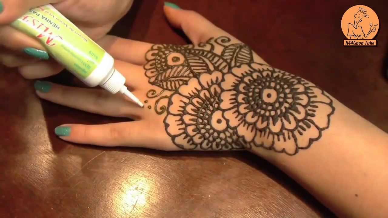 احدث طريقة رسم حناء على اليد بالشكل الهندى