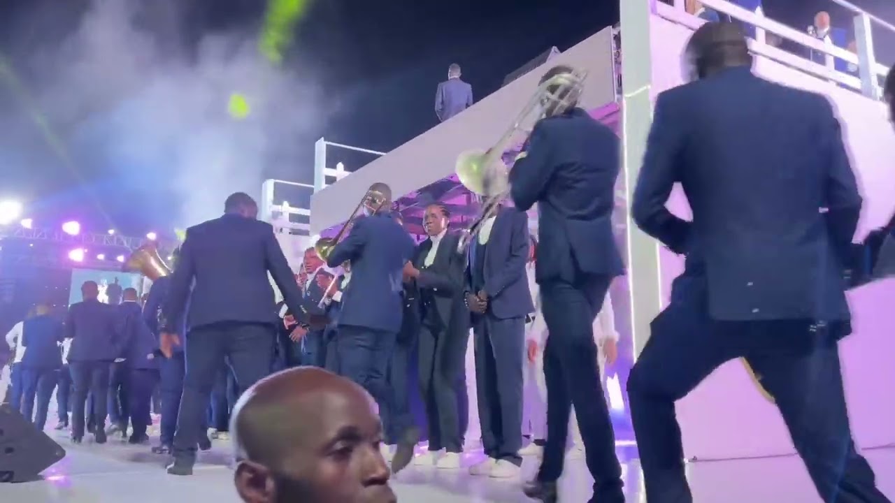 Passion Java Vasvika neHelicopter kuNational Sports Stadium. Night Of Wonders