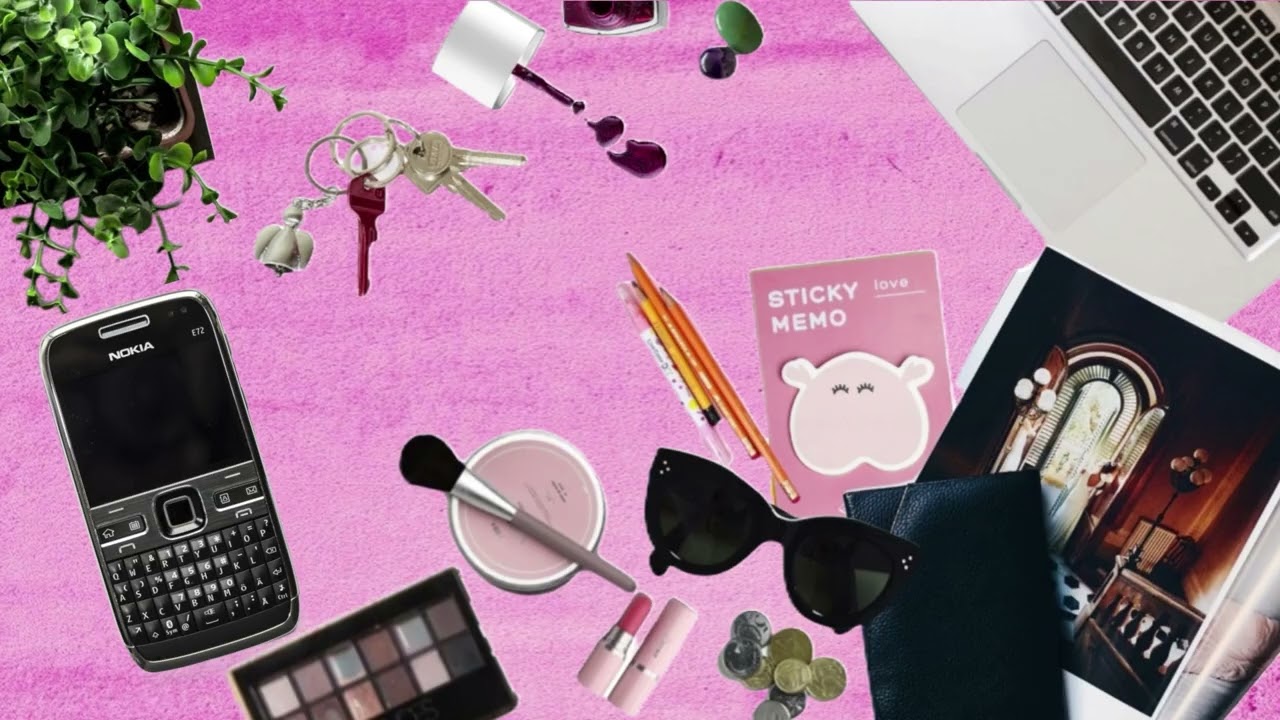 POV: you're the fashion magazine editor in a 2000s rom-com 💗✨