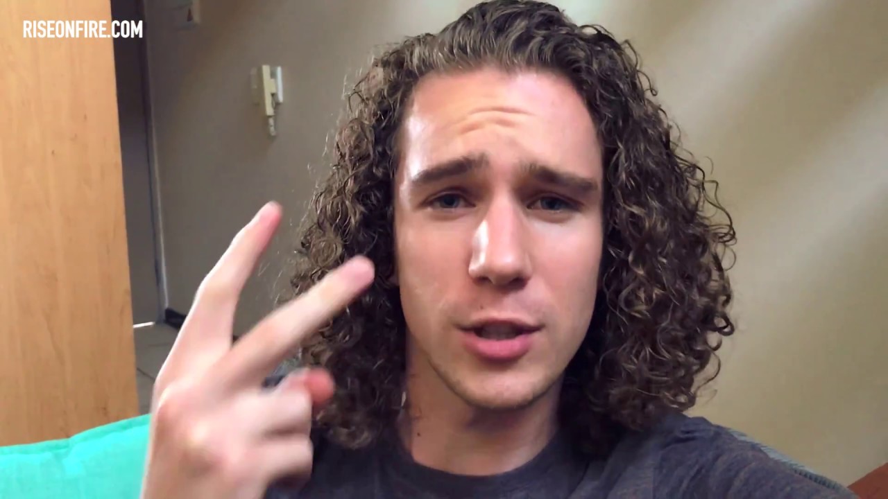 ╫ 2 BARRIERS to Speaking in Tongues