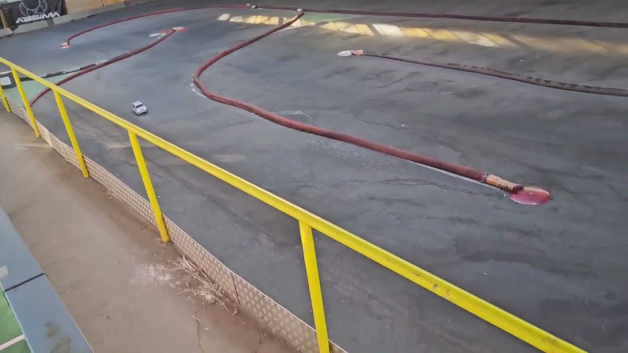 MJX Hyper Go 14302 Lancia - out of the box - kurzer Onroad Test im RC Glashaus