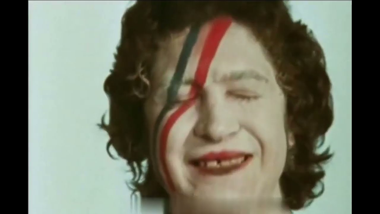 The Laughing Gnome - D Bowie -Top of the Pops Promo 1972 -