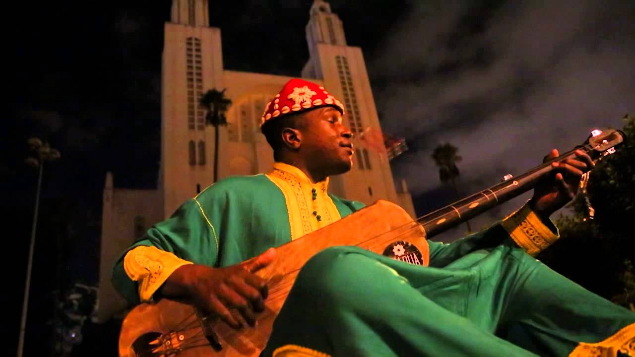 Atik Kaina - Toura Toura