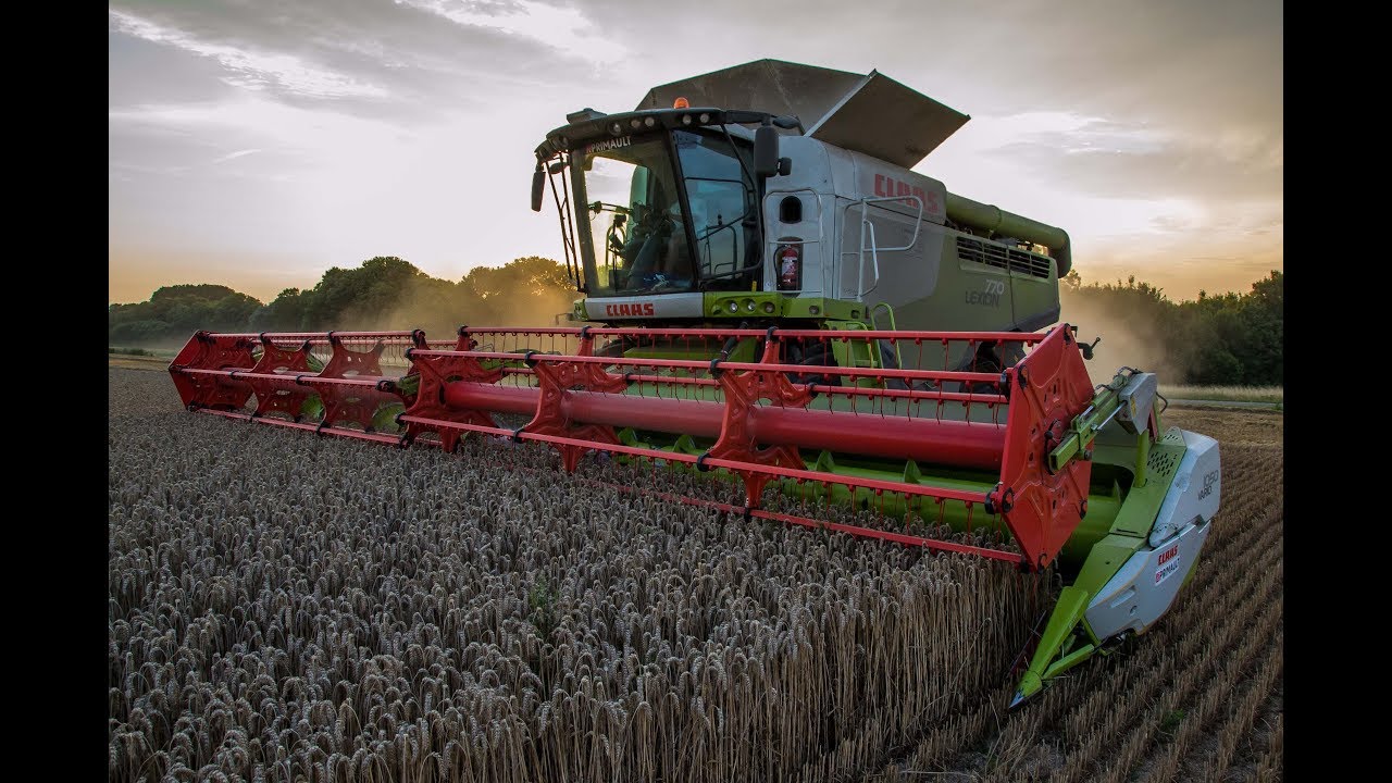 Claas Lexion 770 en 10m50 à la moisson 2017 (de jour et de nuit)
