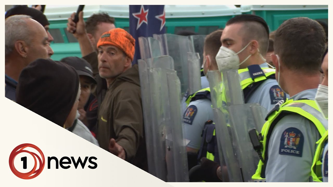 Police and protesters clash again on day 15 of Parliament protest