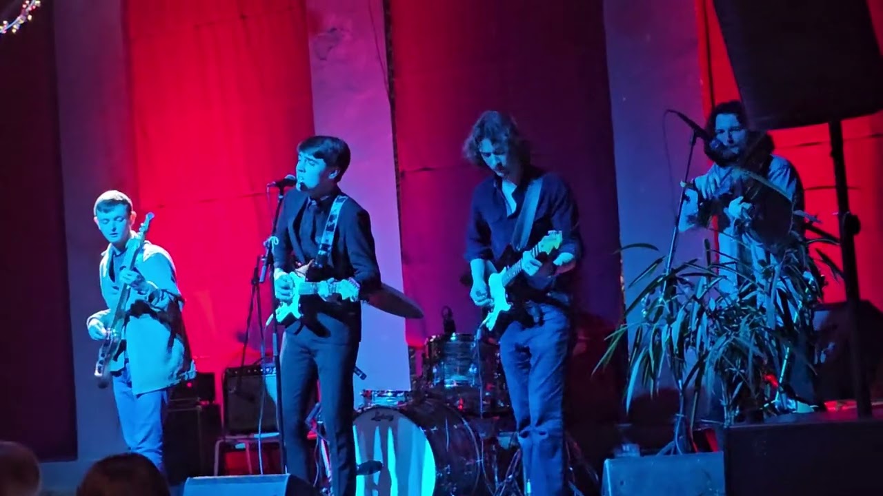 Ellis Murphy ( I Should've made me drink 25/4/24 leaf bold st lpool. vid by peter kevan.