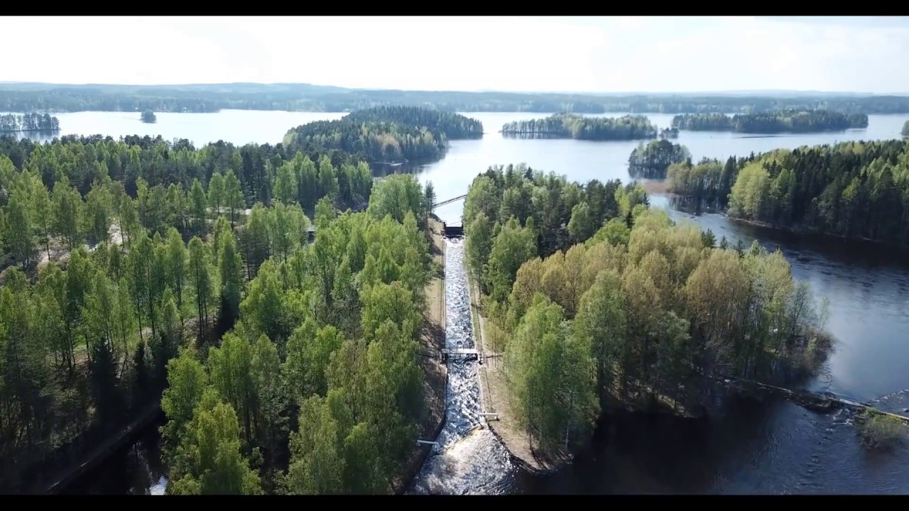 Vesi purkautuu Kallavedest&auml; Saimaaseen