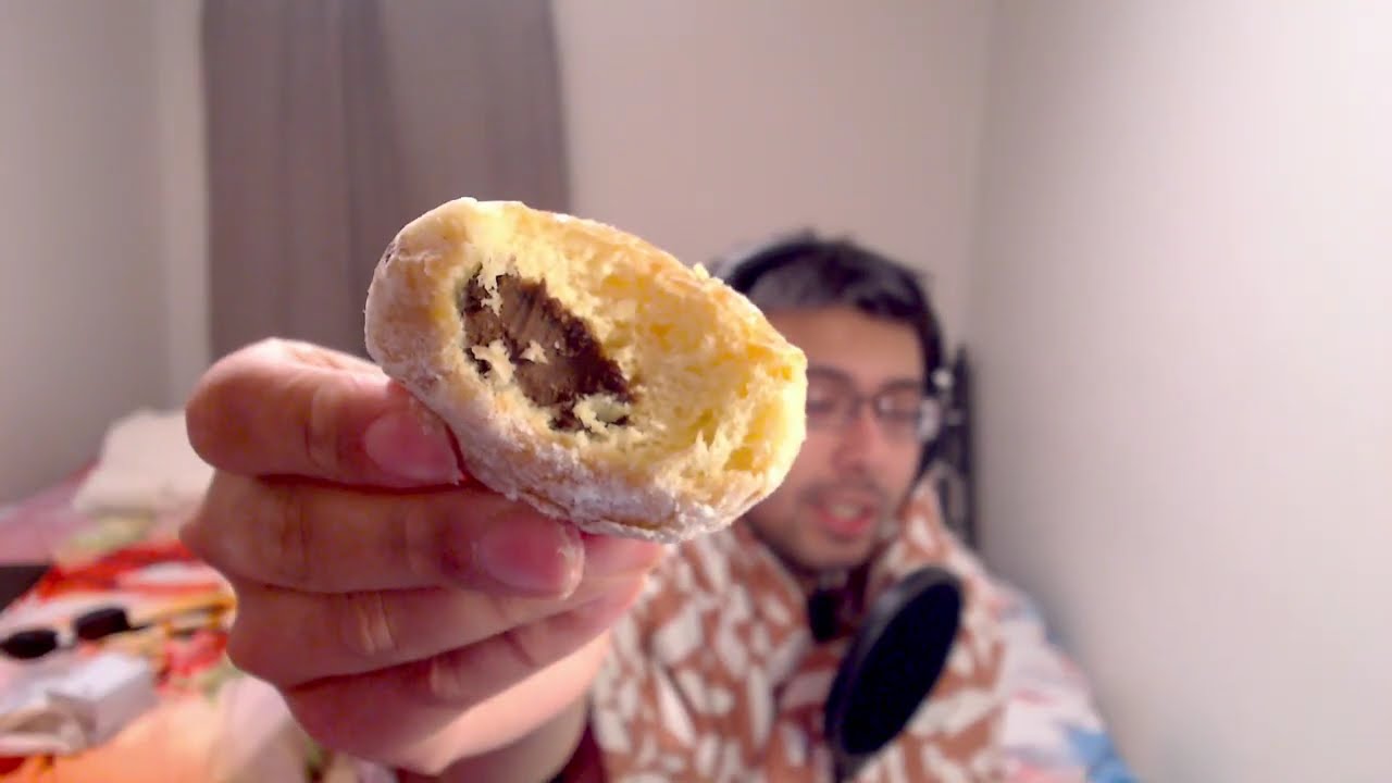 Costco mini donuts review #review #minidonuts #pistachio