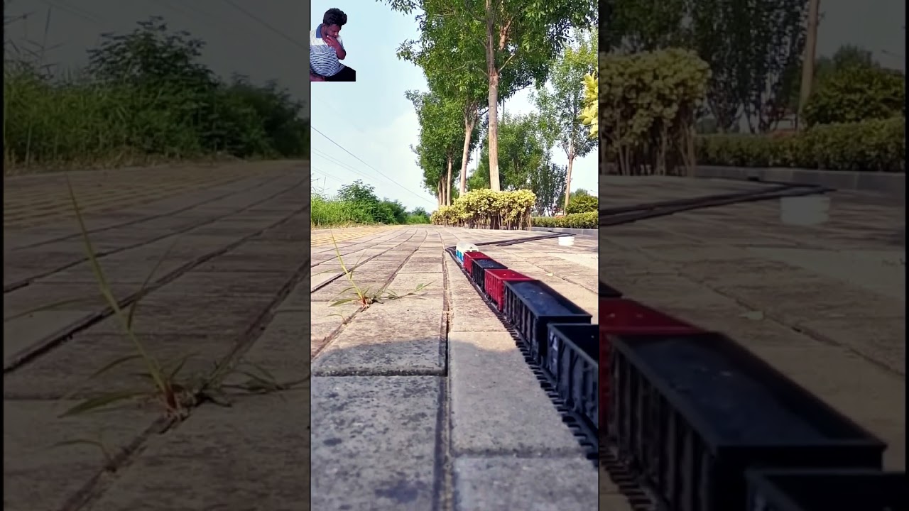 mini train chhoti train chal rahi hai engine