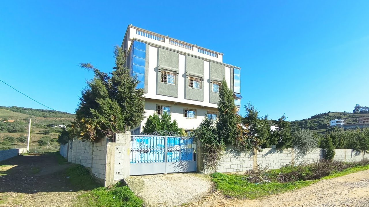 أجيوا تشوفو الروعة والجمال ديال هده الدار🏡 والغرسة🌳 بثلاث واجهات واربعون البيور0703640826الرمان طنجة