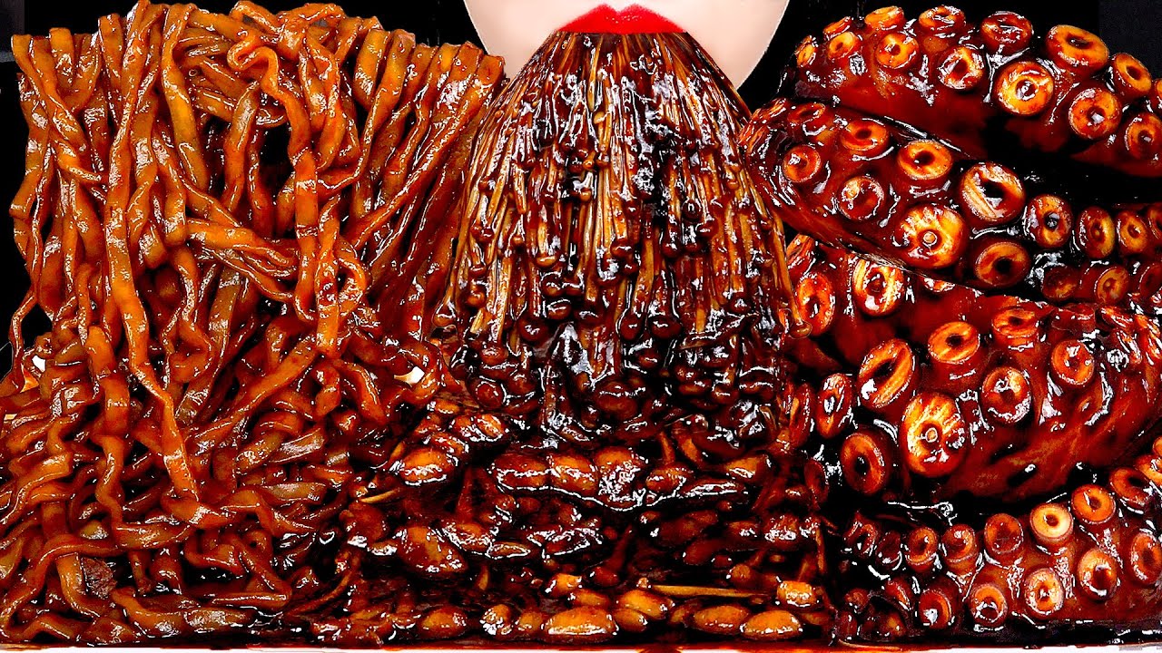 ASMR BLACK BEAN NOODLES SPICY ENOKI MUSHROOMS OCTOPUS 진진짜라 짜장불닭팽이버섯 문어 먹방 MUKBANG COOKING EATING
