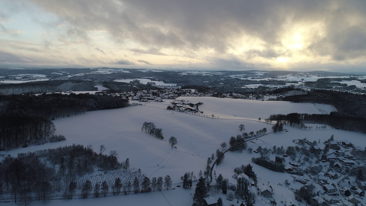 Winterlandschaft in Windeck-Hurst - Reiten bei Sarah in HD