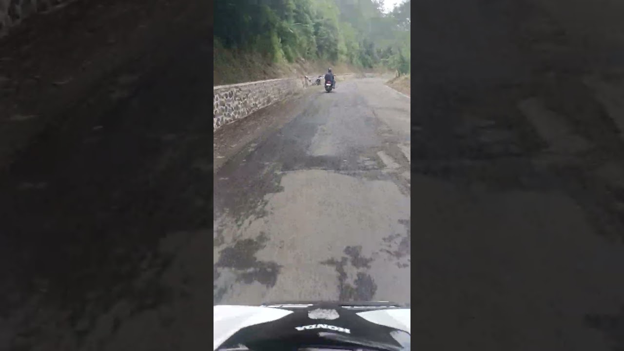 Habis dagang di pasar Ranca buaya pulang lewat jalur Pangalengan situ Cileunca sambil lihat merekam