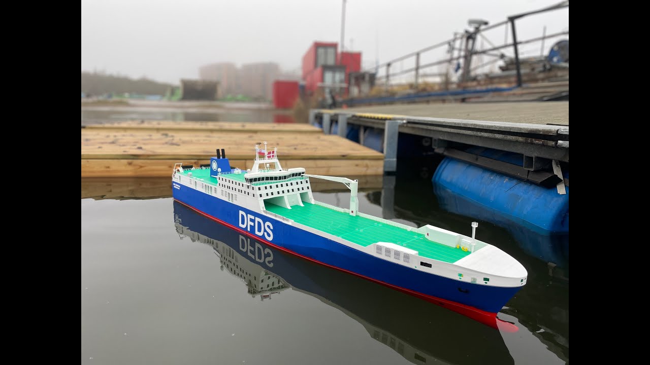 Big  1.3m long 3D printed  RC vessel  DFDS  