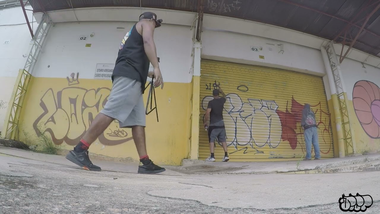 Graffiti na porta de aço! Ft Load, Trezzy & +Arte!