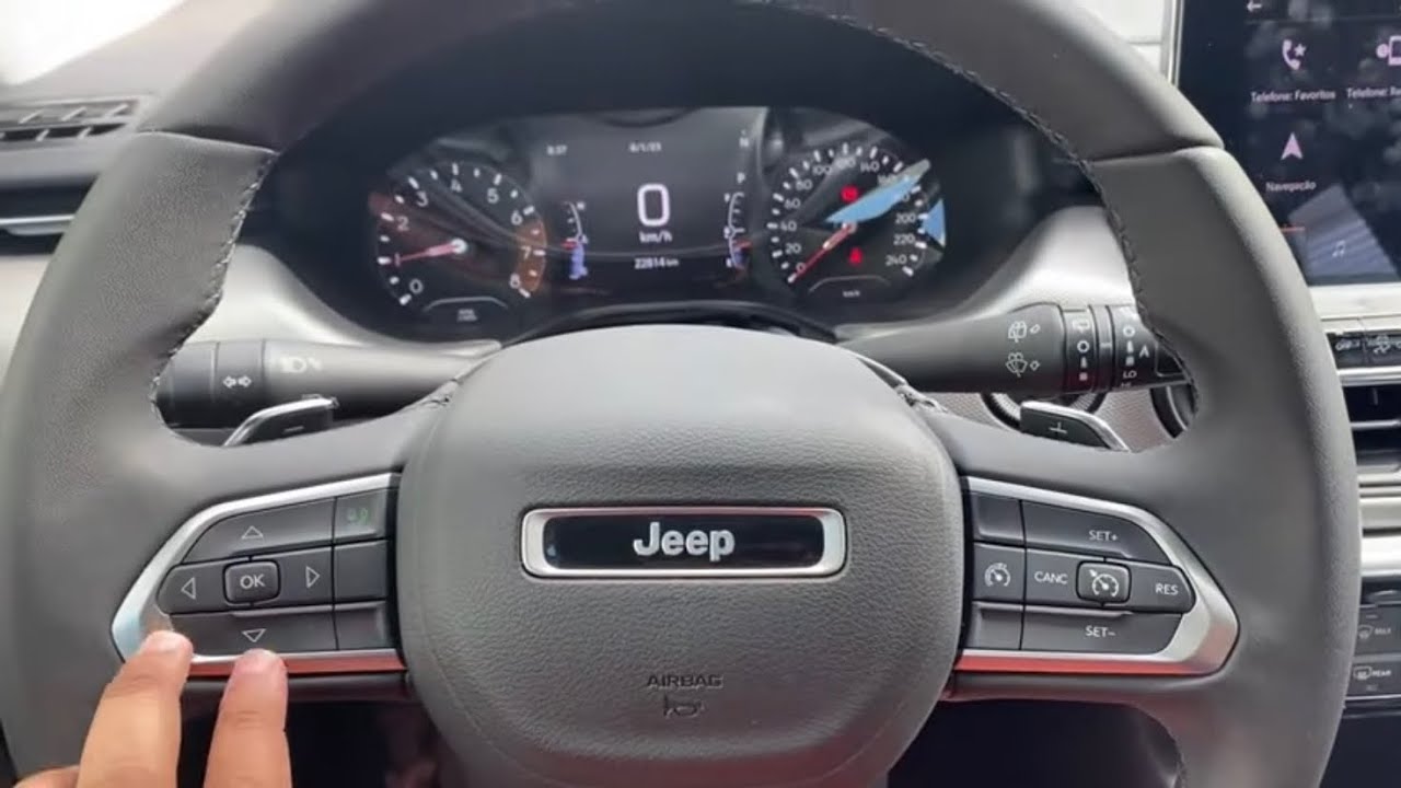 COMO É O COMPUTADOR DE BORDO E A CENTRAL MULTIMÍDIA DE UM JEEP COMPASS 1.3 TURBO? É FÁCIL DE MEXER?