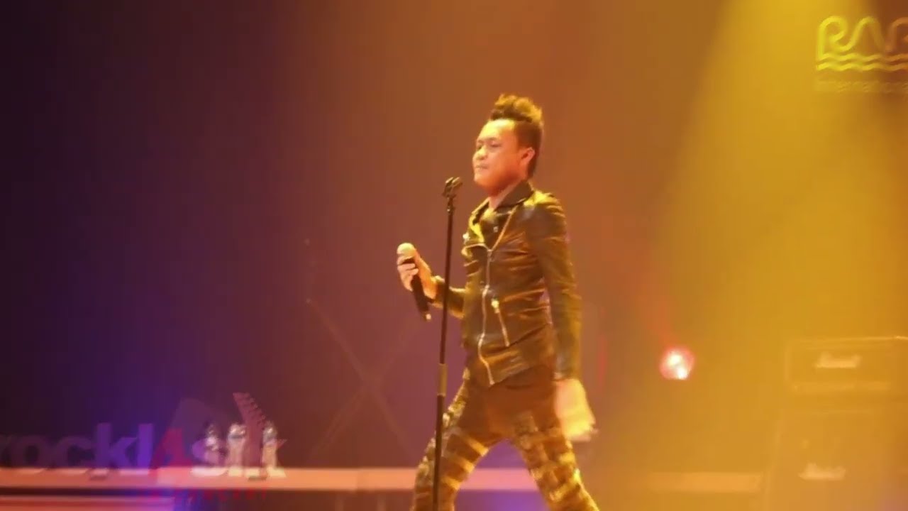 Denden Gonjalez ll search - teguh live esplanade singapore ( audio hq )