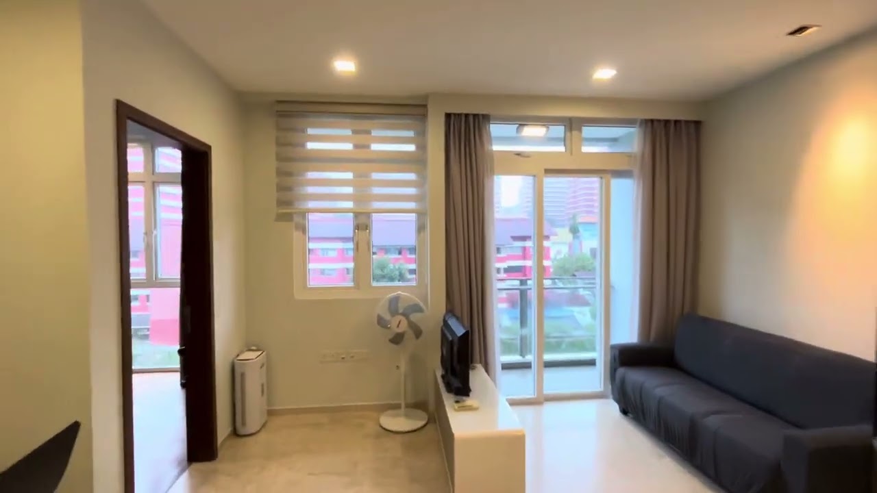 Suites At Bukit Timah, 2 bedrooms 2 bathrooms storeroom balcony unit - call Lee at +65 92389390