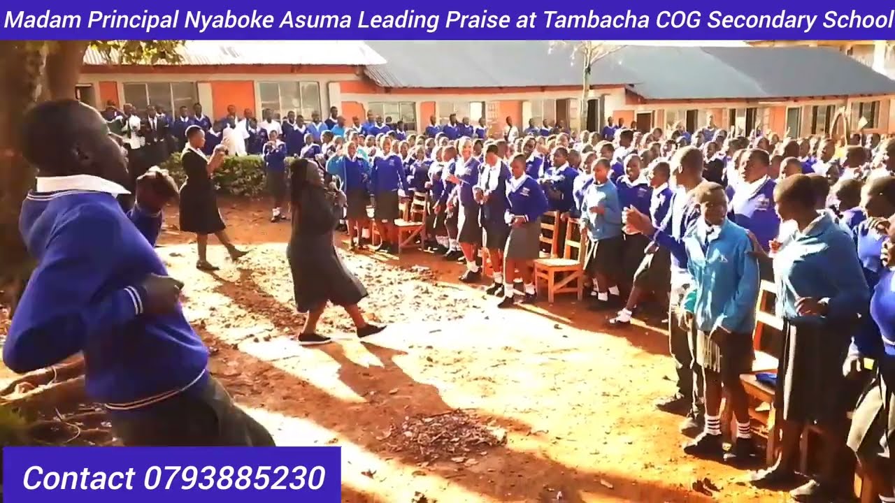 Tambacha Sec. Principal Amazed the Students by Showing Her Dancing Styles as She led Praise Song.