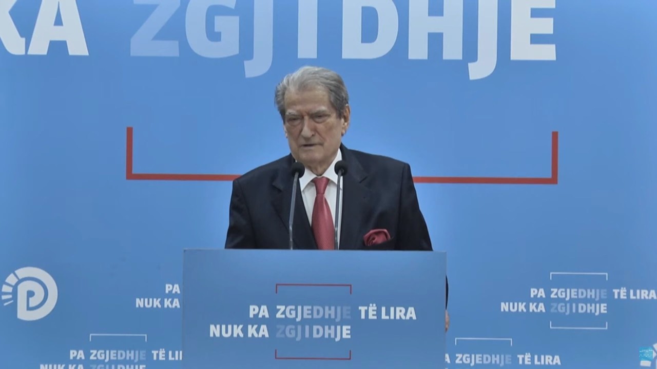 Pse u bën thirrje Berisha të rinjve dhe intelektualëve? Nëse duan, dalin vetë në protestë!-Fiks Fare