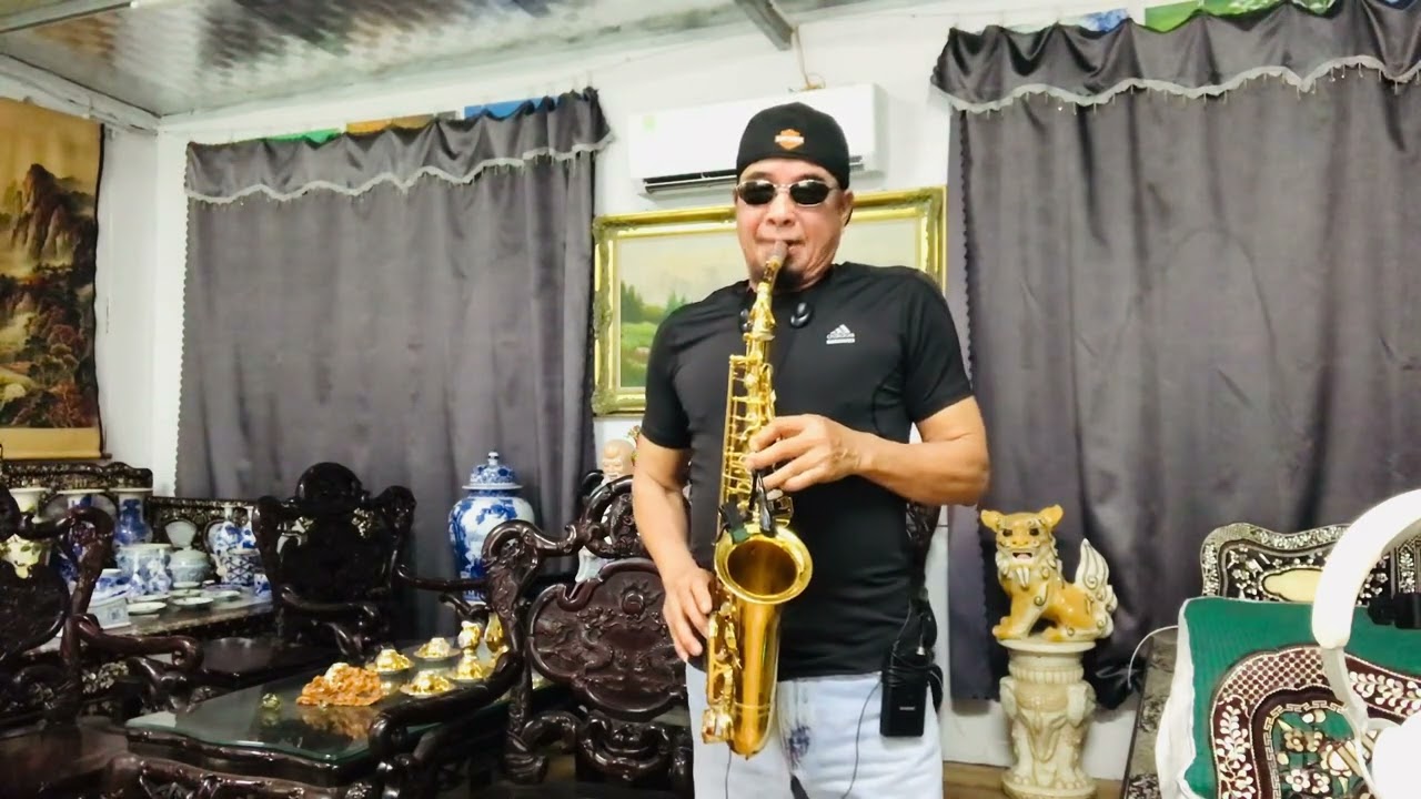 She's gone - sax covered by Yen Dao