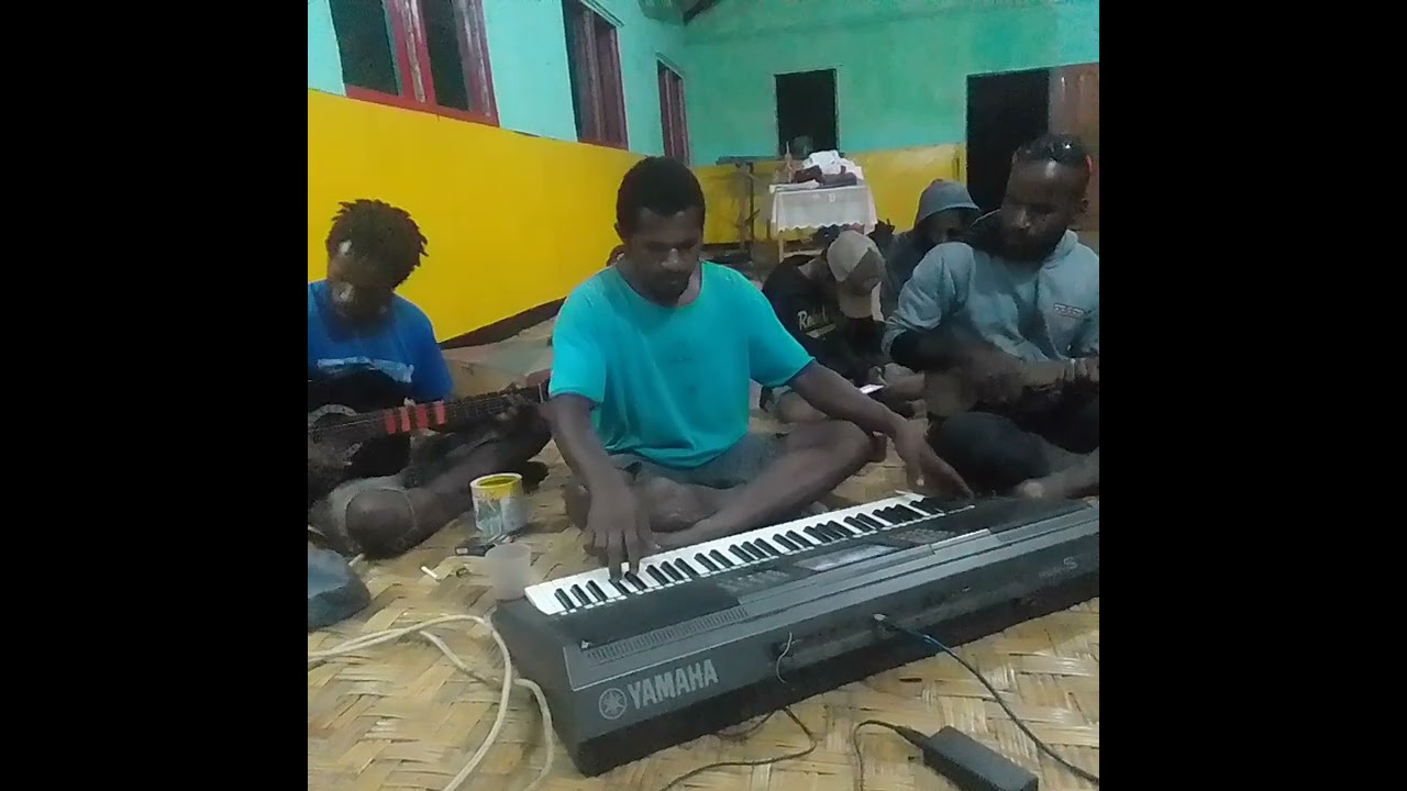 Lagu versi bahasa Wamena papua) elege MullaZhage🎹🎸🇧🇴📍🙏😅