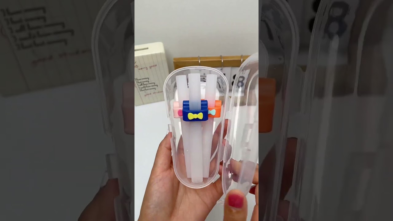 Why Parents Bring This Clip Straw Everywhere When Feeding Babies