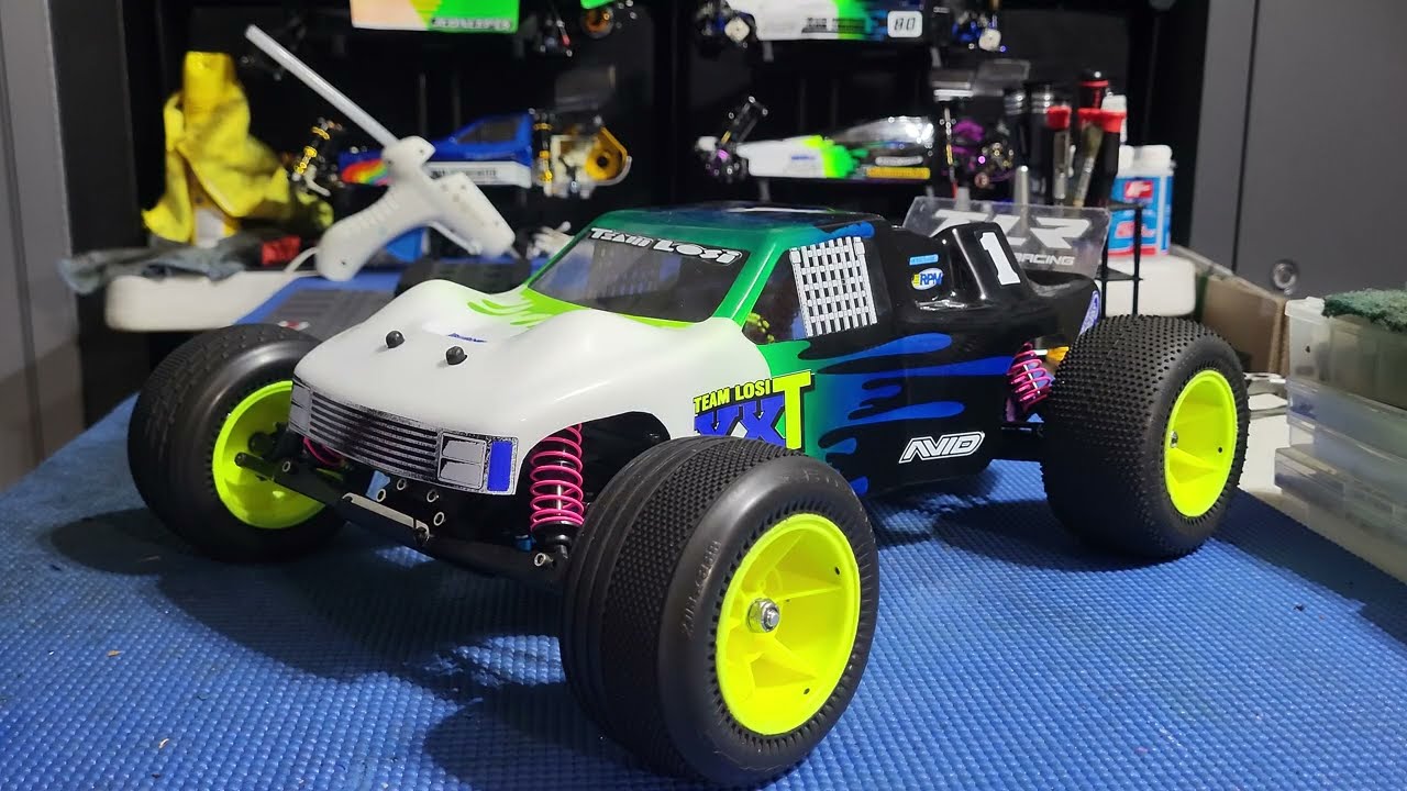 Шасси Focus: Losi XXT 2wd Stadium Truck