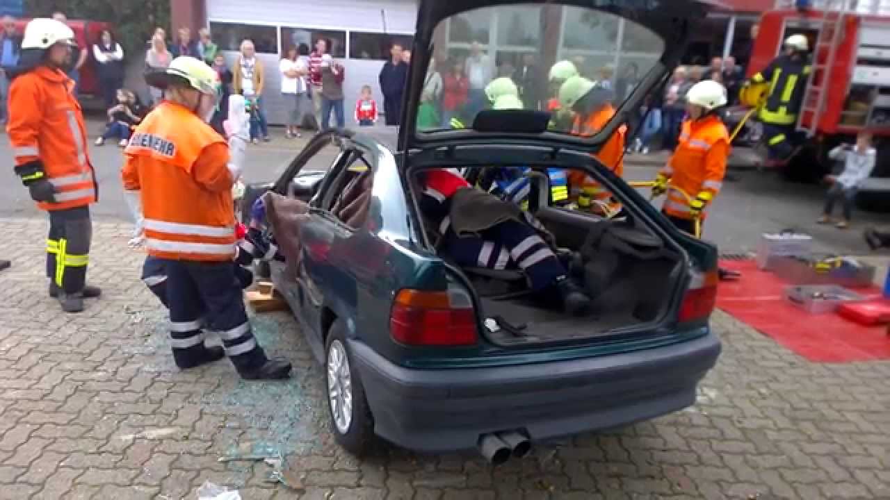 Feuerwehr Königslutter 2014 Tag der Offenen Tür WP 20140525 16 38 41 Pro