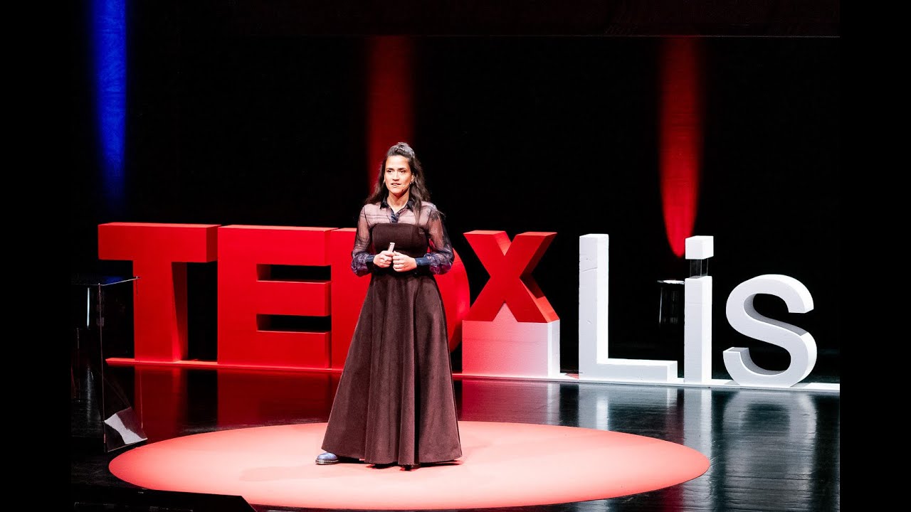 Как искусство и сотрудничество вдохновляют сообщество | Барбара Вейга | TEDxЛиссабон