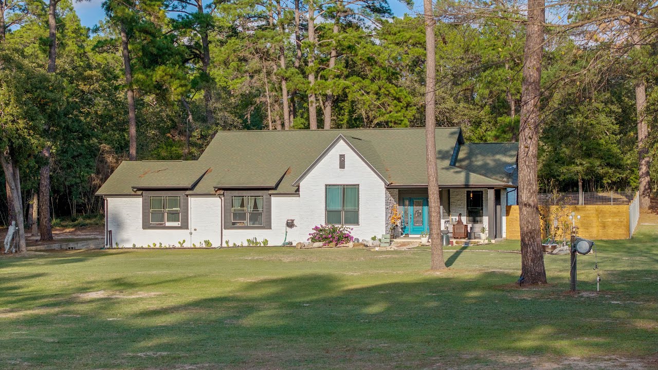 402 Pine Tree Loop