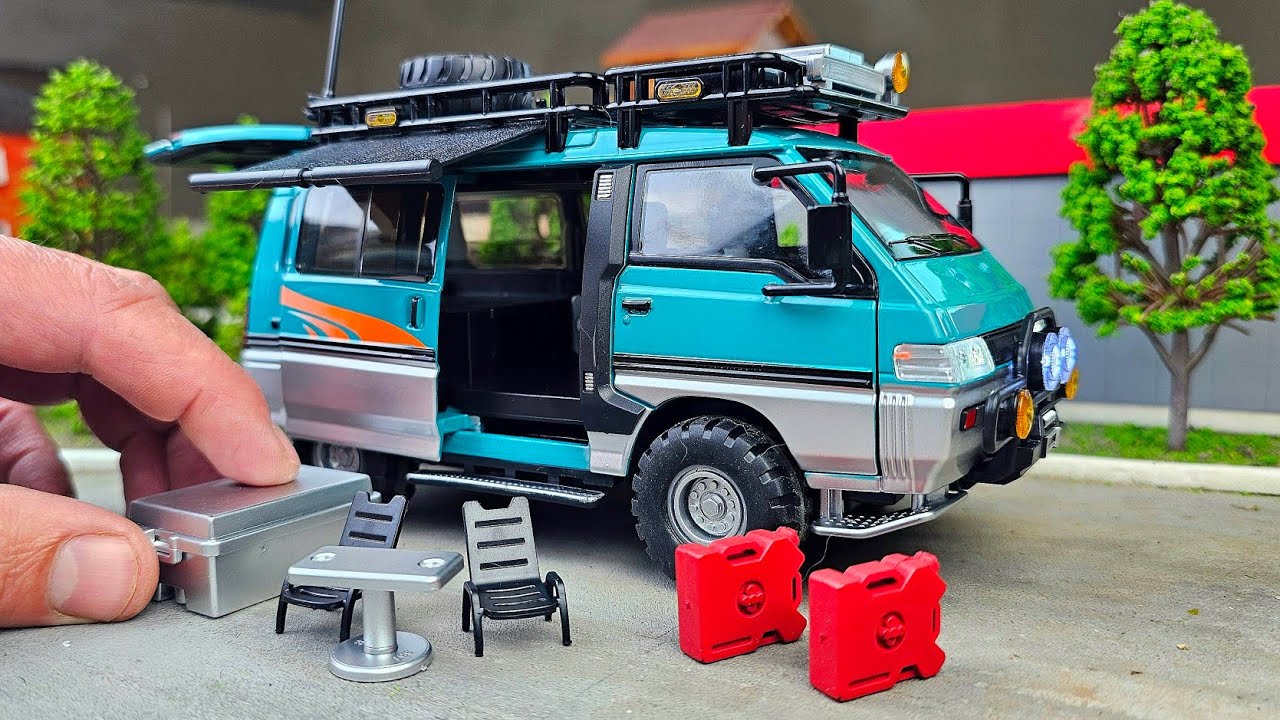 Model kolekcjonerski Mitsubishi Delica w skali 1:24 &ndash; światła, dźwięk i działające zawieszenie
