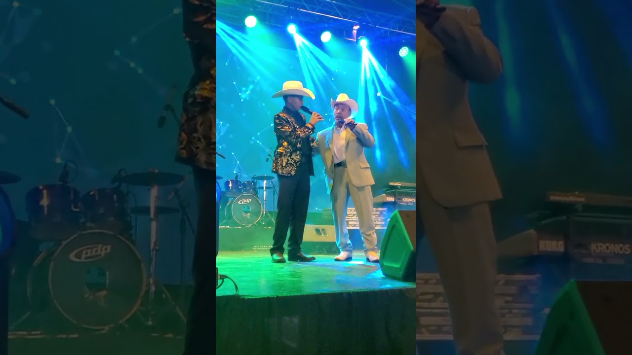 Cantado junto a don Pedro Rivera- Señora bonita y El Corral De Piedras . 7 de Diciembre. .