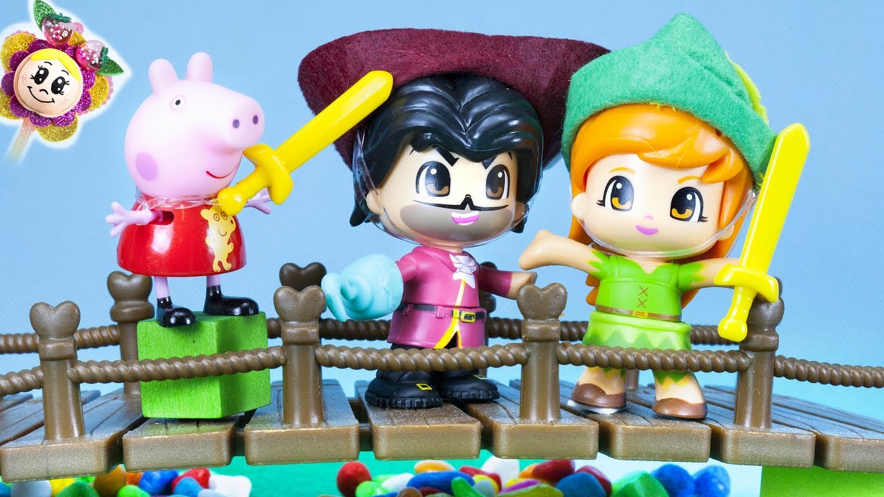 PEPPA PIG Y EL CUENTO DE PETER PAN! Pepa y miles de juguetes Pinypon contra Capitan y las piratas