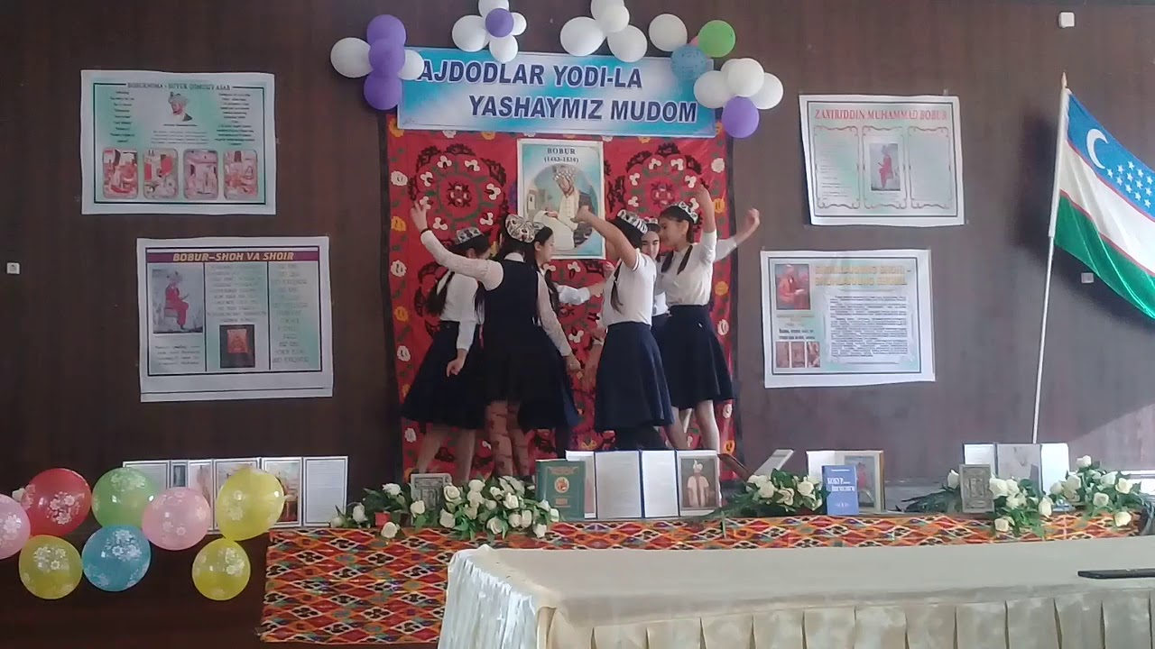 Bobur tuğilgan kuniga bayram va raqs